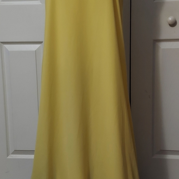 Dress - Picture 6 of 8